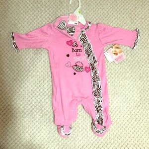 💚Baby Girl Sleeper & cap 3months baby essentials